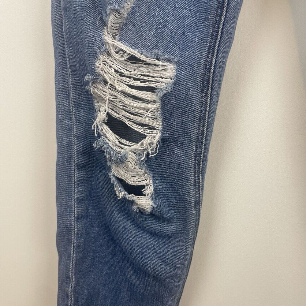American Eagle Distressed Lightweight Mom Jean Size 2 Reg - Picture 6 of 10